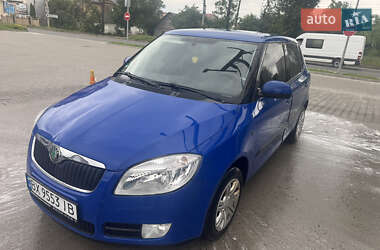 Хэтчбек Skoda Fabia 2009 в 