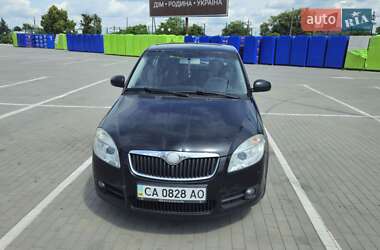 Хэтчбек Skoda Fabia 2007 в 