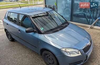 Хэтчбек Skoda Fabia 2009 в 