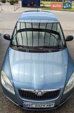 Хэтчбек Skoda Fabia 2009 в 