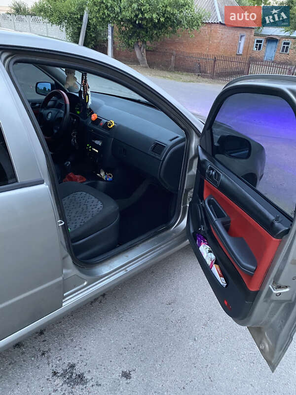 Хетчбек Skoda Fabia 2006 в Полтаві