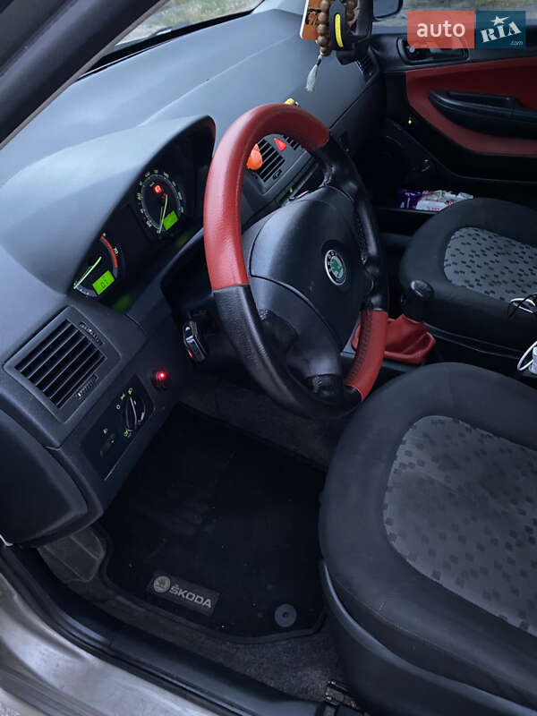 Хетчбек Skoda Fabia 2006 в Полтаві