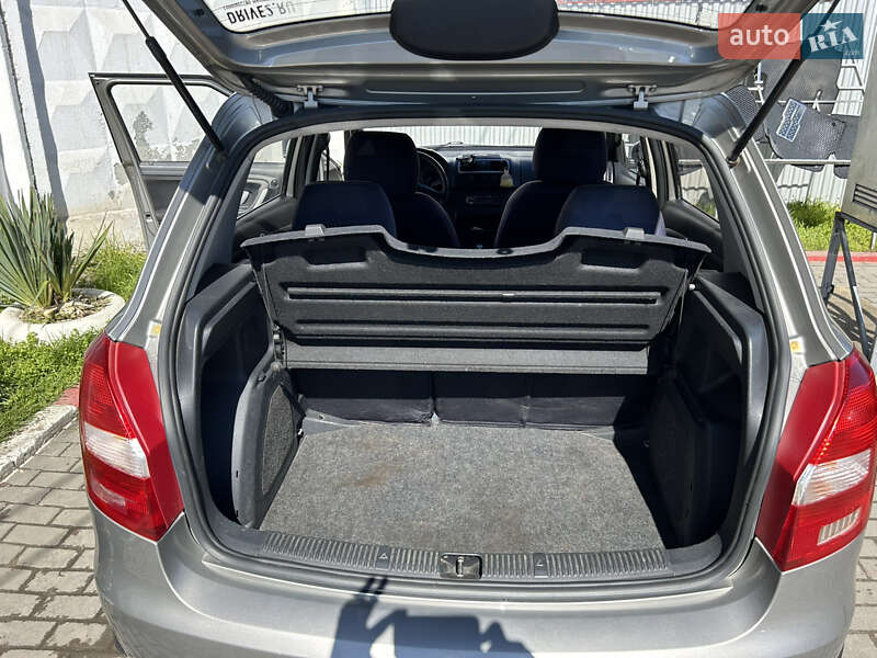 Хэтчбек Skoda Fabia 2008 в Черновцах