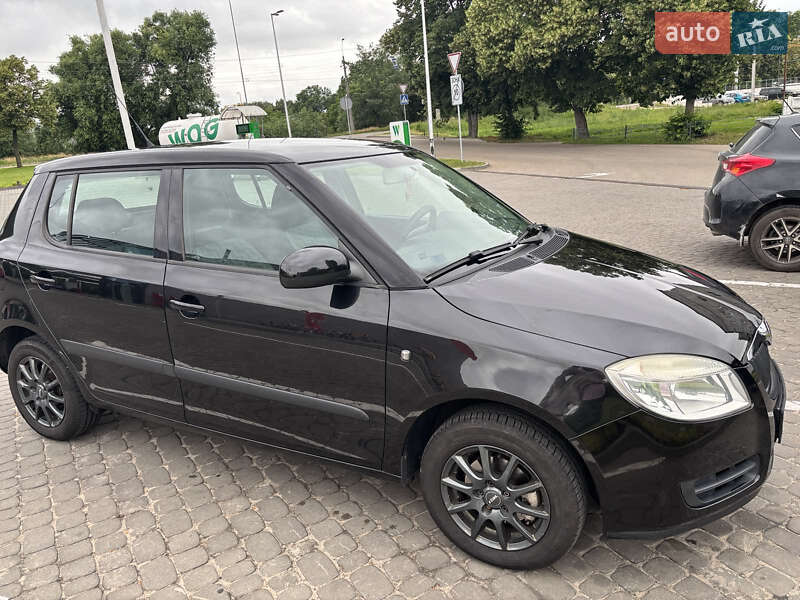 Хэтчбек Skoda Fabia 2007 в Чернигове