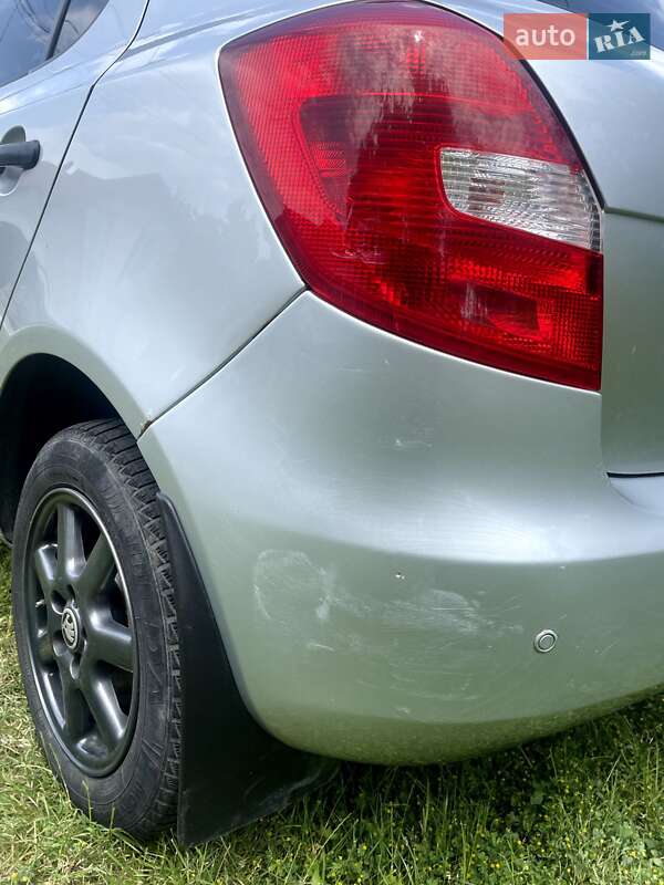 Хэтчбек Skoda Fabia 2012 в Львове