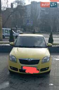 Хетчбек Skoda Fabia 2012 в Миколаєві
