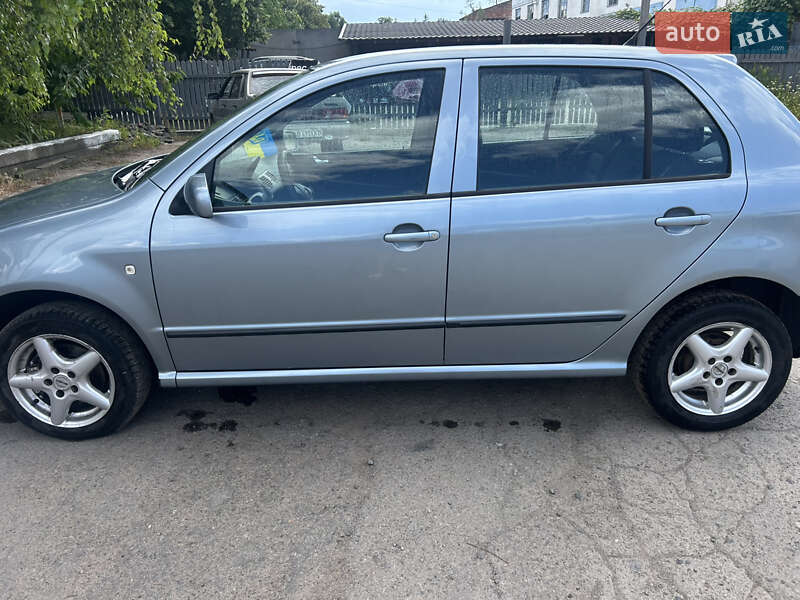 Хэтчбек Skoda Fabia 2006 в Гнивани