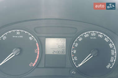 Хэтчбек Skoda Fabia 2008 в 