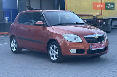 Хэтчбек Skoda Fabia 2009 в Ровно