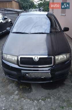 Хэтчбек Skoda Fabia 2004 в Ровно