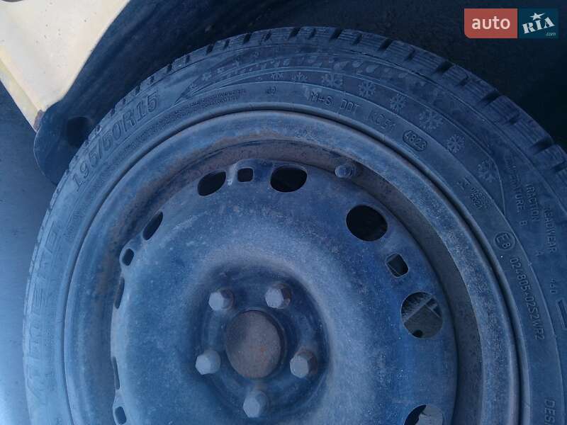 Хэтчбек Skoda Fabia 2000 в Луцке