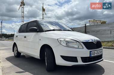 Хэтчбек Skoda Fabia 2011 в 