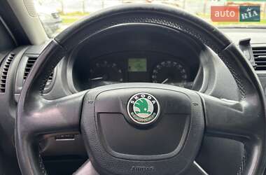 Хэтчбек Skoda Fabia 2011 в 