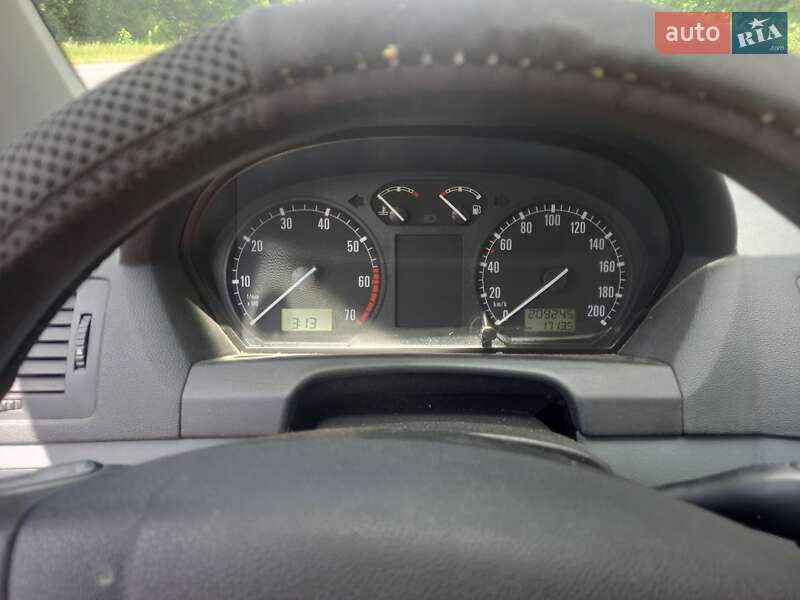 Хетчбек Skoda Fabia 2000 в Львові