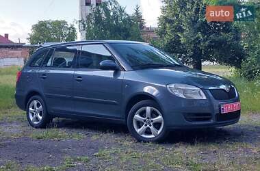 Универсал Skoda Fabia 2009 в Луцке