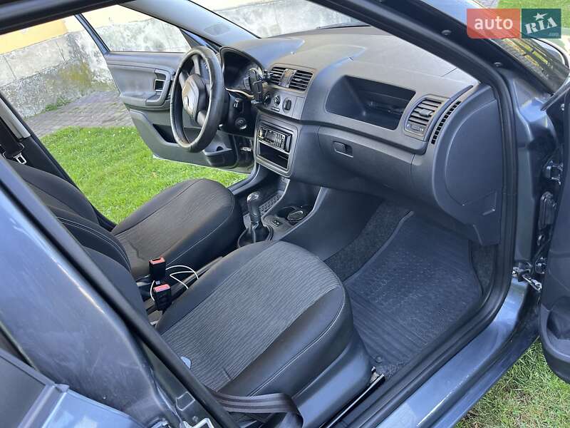 Универсал Skoda Fabia 2010 в Золочеве