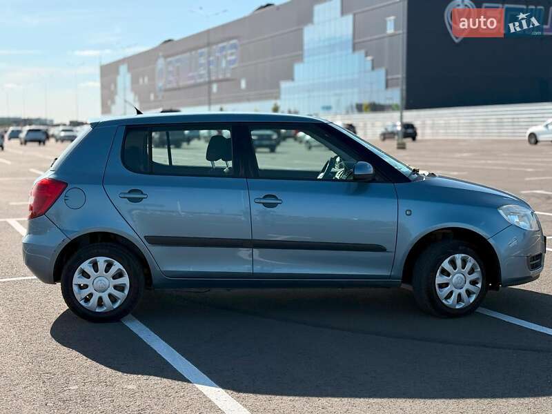 Хэтчбек Skoda Fabia 2008 в Львове