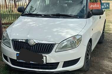 Хэтчбек Skoda Fabia 2010 в 