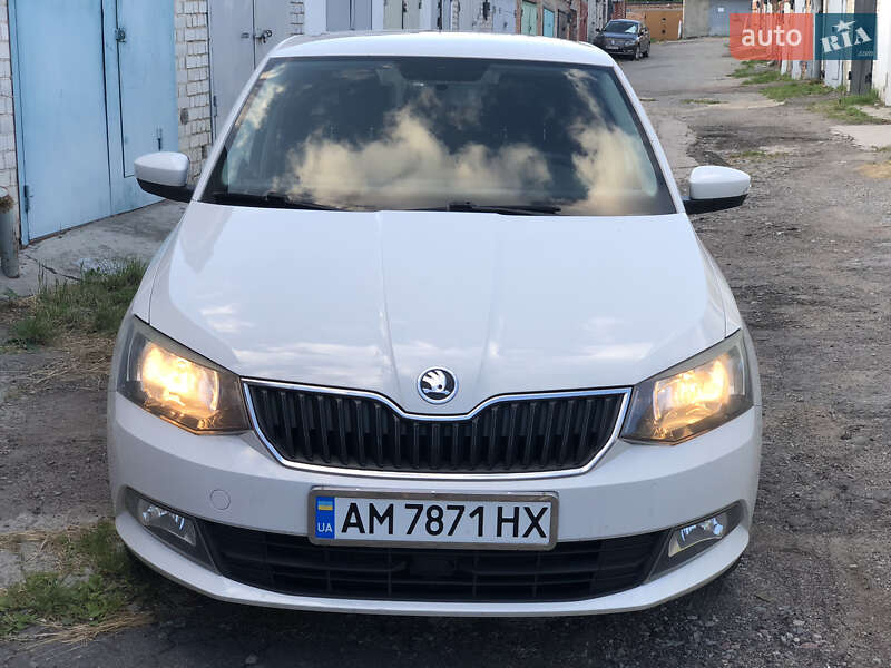 Универсал Skoda Fabia 2015 в Житомире