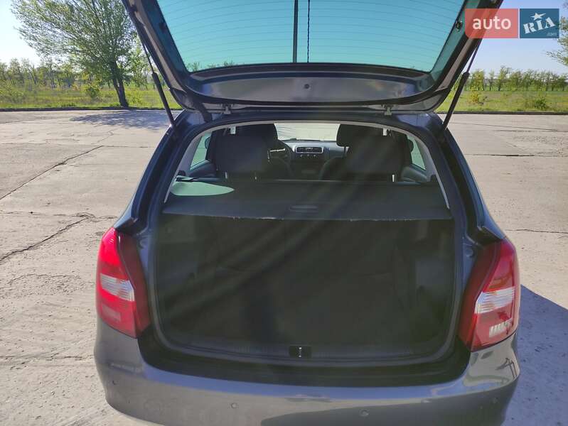 Универсал Skoda Fabia 2009 в Кривом Роге