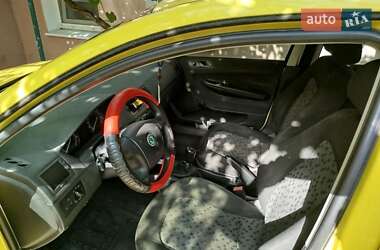 Хэтчбек Skoda Fabia 2007 в 