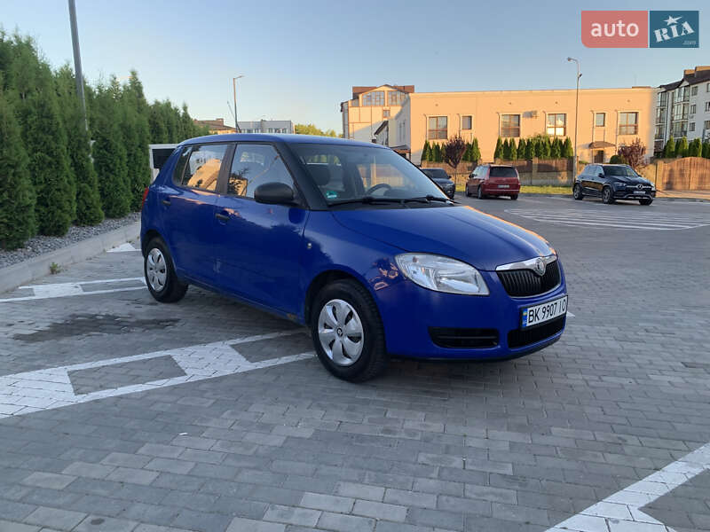 Хетчбек Skoda Fabia 2009 в Рівному