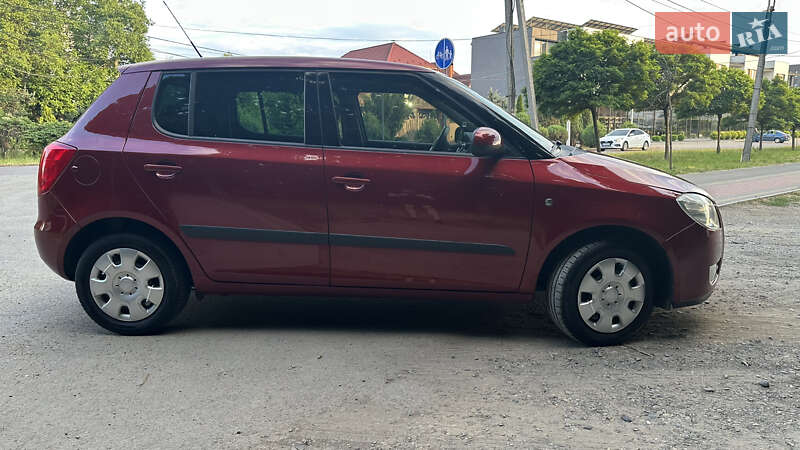 Хетчбек Skoda Fabia 2009 в Ужгороді