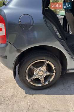 Хэтчбек Skoda Fabia 2004 в 