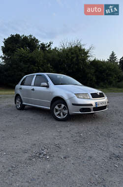 Хетчбек Skoda Fabia 2004 в 