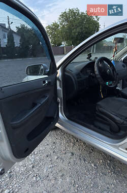 Хетчбек Skoda Fabia 2004 в 