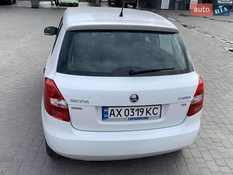 Хэтчбек Skoda Fabia 2013 в Харькове