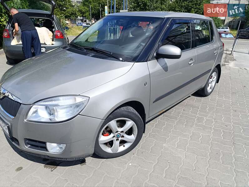 Хэтчбек Skoda Fabia 2008 в Львове фото 60 Хэтчбек Skoda Fabia 2008 в Львове