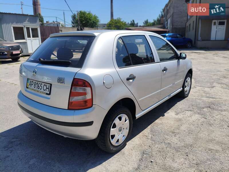 Хэтчбек Skoda Fabia 2006 в Запорожье