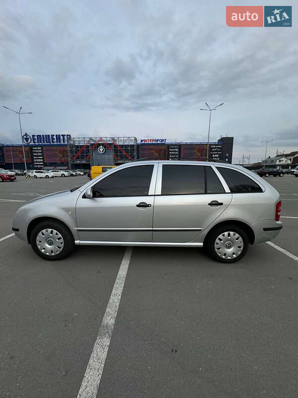 Универсал Skoda Fabia 2003 в Киеве