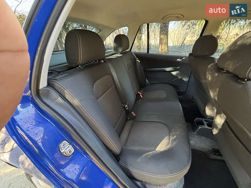 Универсал Skoda Fabia 2006 в Надворной