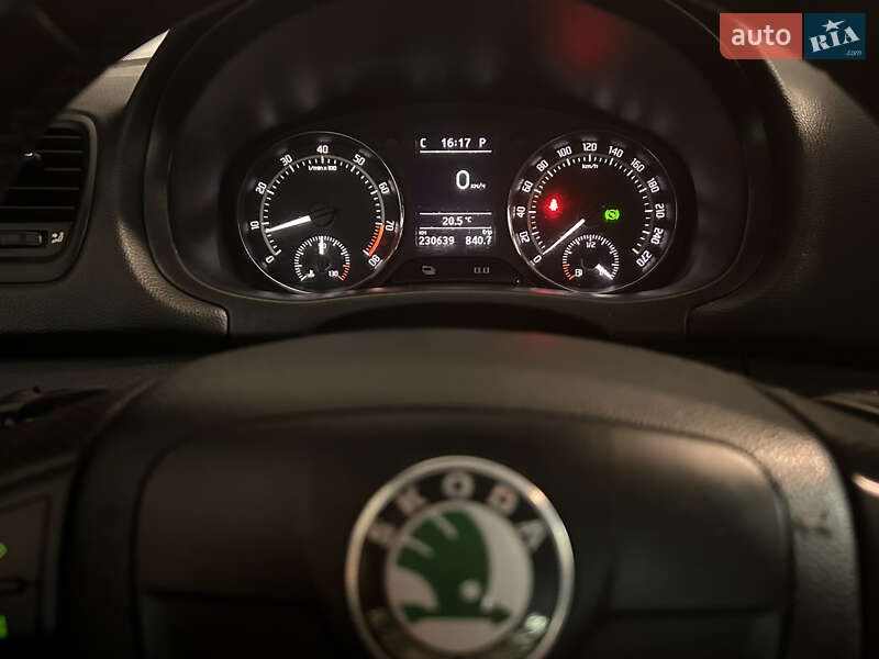 Хетчбек Skoda Fabia 2011 в Києві