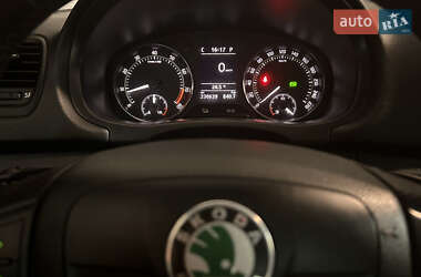 Хэтчбек Skoda Fabia 2011 в 