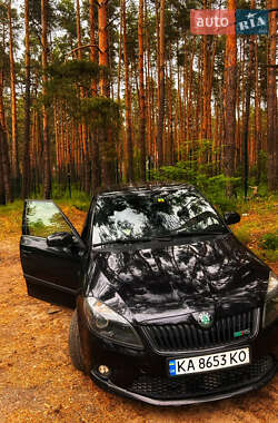 Хэтчбек Skoda Fabia 2011 в 