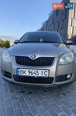 Универсал Skoda Fabia 2008 в Ровно