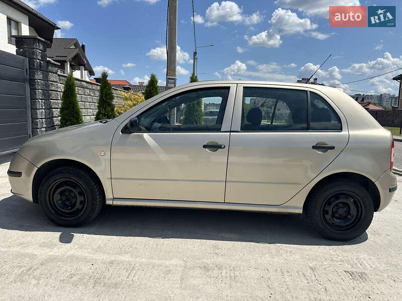 Хэтчбек Skoda Fabia 2006 в Ровно