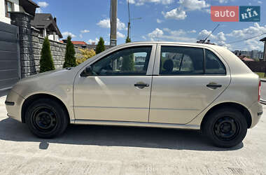 Хэтчбек Skoda Fabia 2006 в 