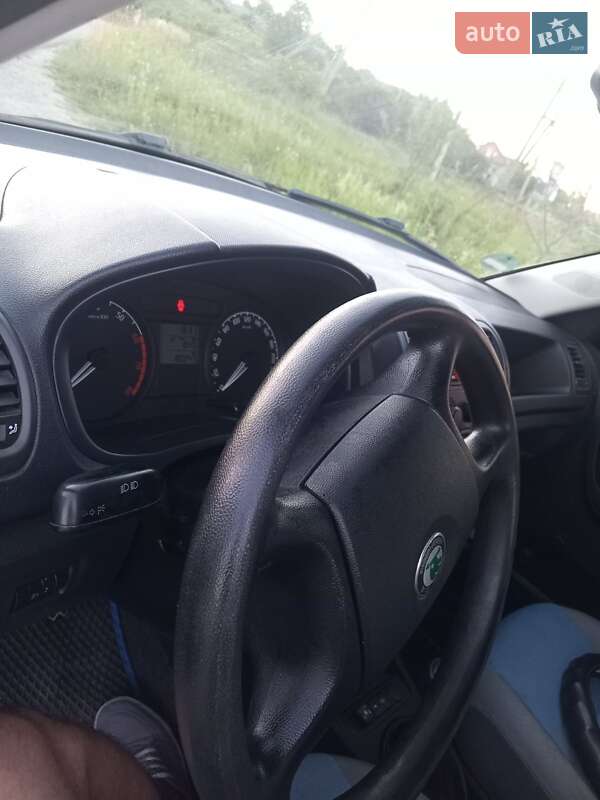 Хэтчбек Skoda Fabia 2008 в Подгайцах