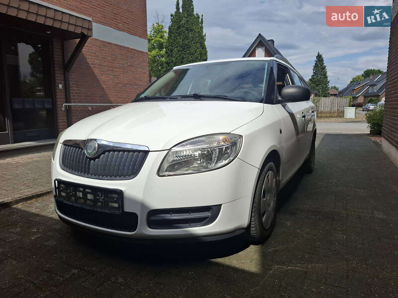 Універсал Skoda Fabia 2009 в Луцьку