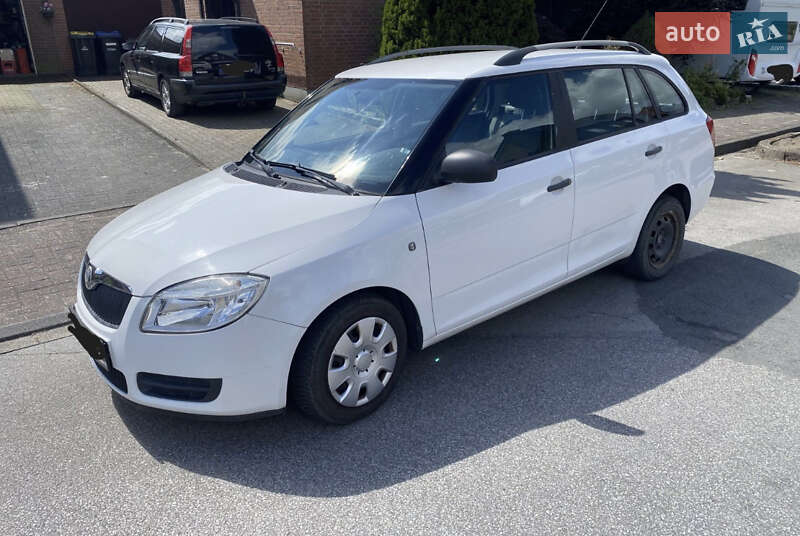 Універсал Skoda Fabia 2009 в Луцьку