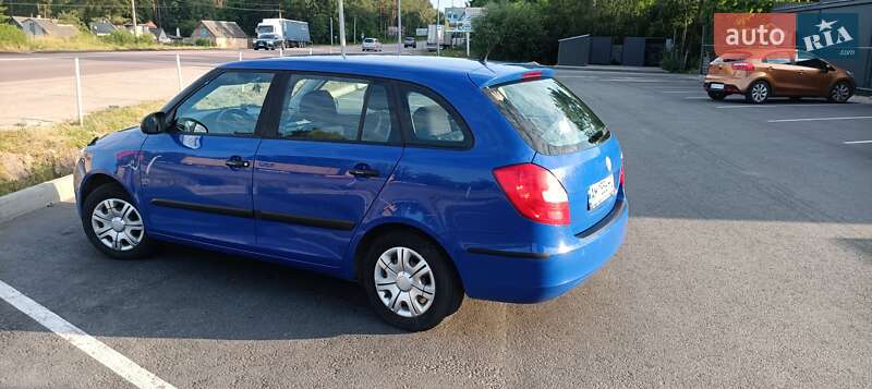 Универсал Skoda Fabia 2009 в Житомире