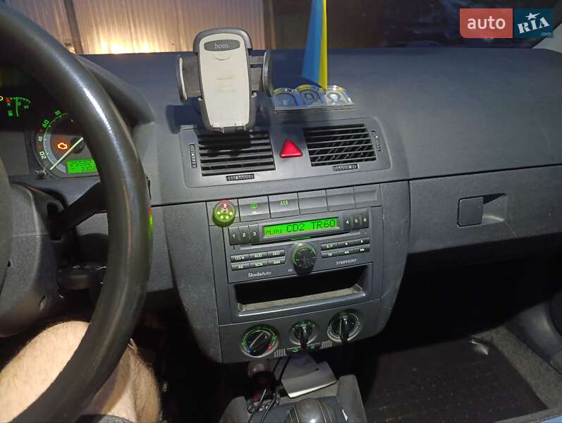 Хэтчбек Skoda Fabia 2007 в Жовкве