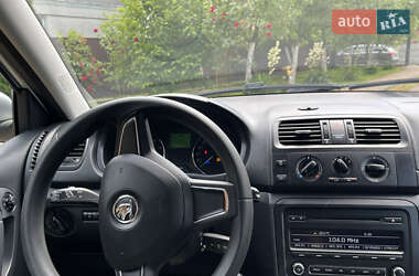 Хэтчбек Skoda Fabia 2014 в 