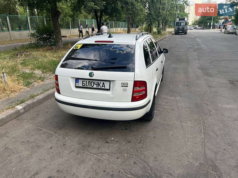 Универсал Skoda Fabia 2003 в Киеве