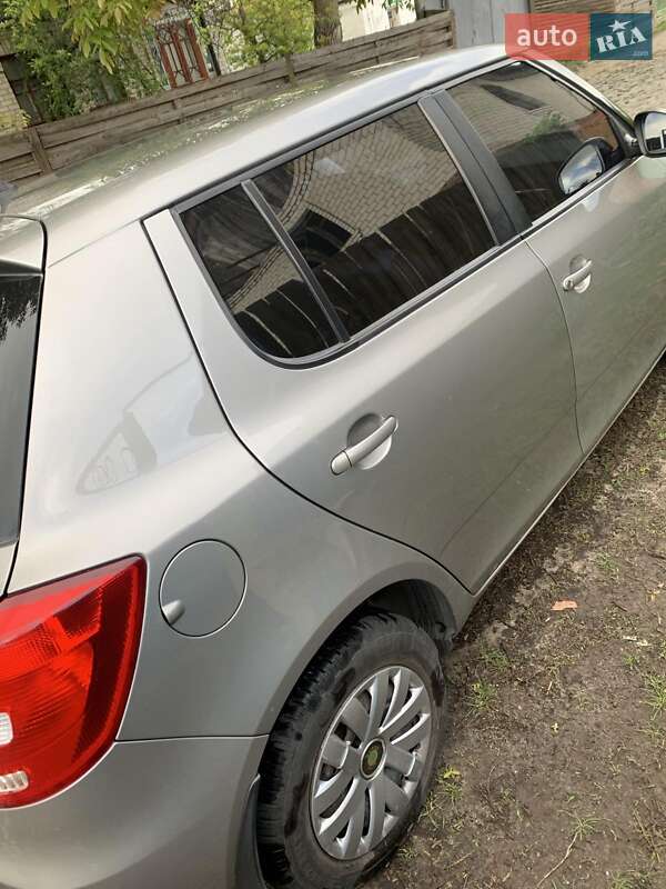 Хетчбек Skoda Fabia 2010 в Радомишлі