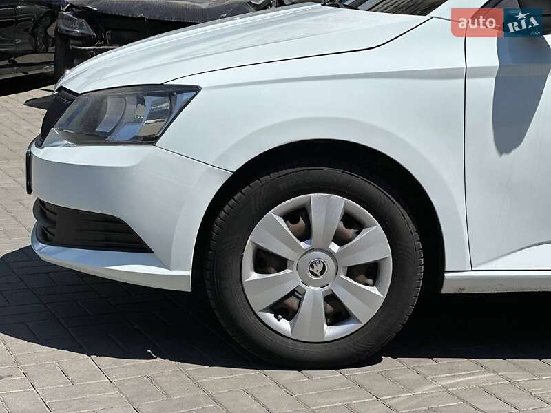 Хэтчбек Skoda Fabia 2017 в Одессе